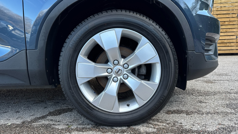 Volvo Xc40 1.5 T3 [163] Momentum 5dr Petrol Estate